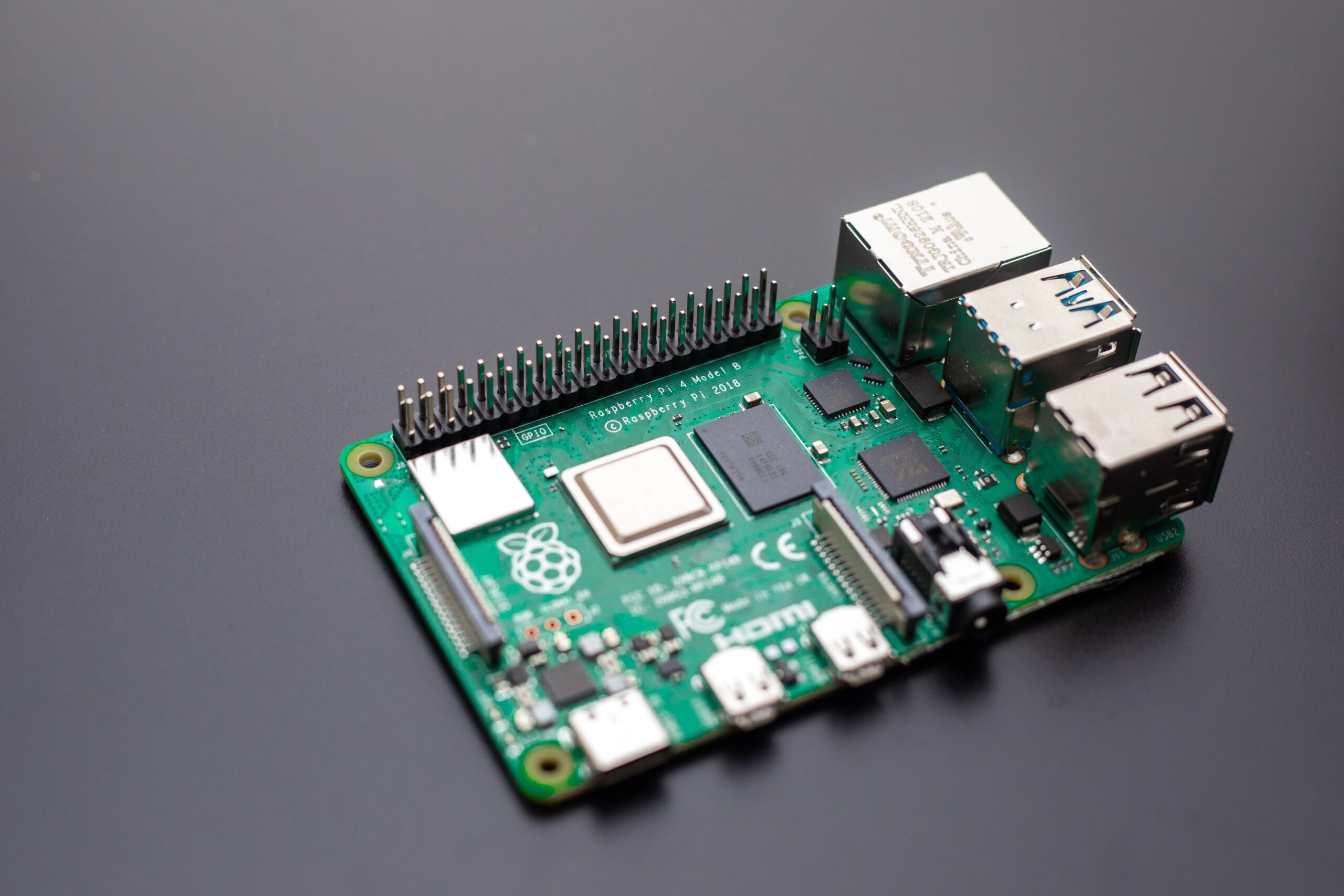 Read more about the article Raspberry Pi 4 – Best single board computer for projects